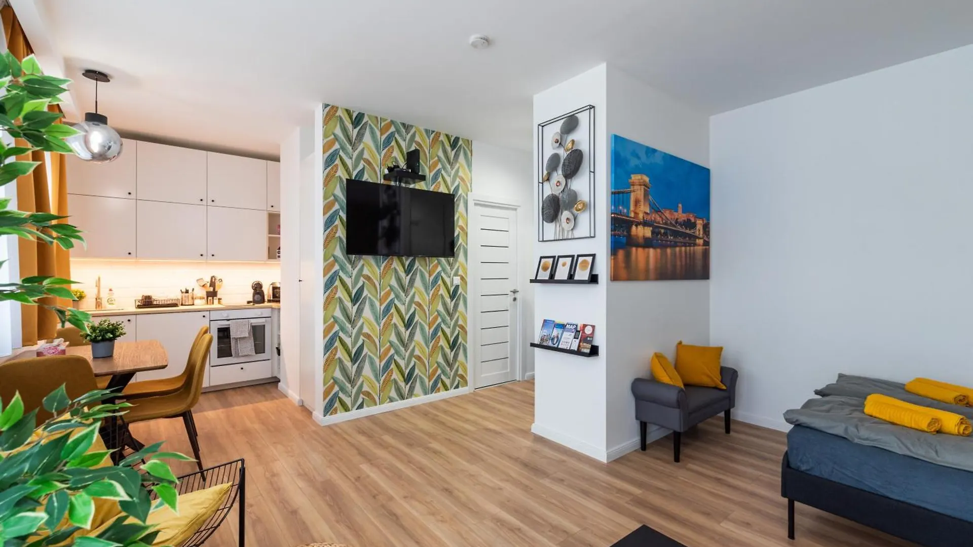 Party & Chill - Downtown Center With Big Balcony And Ac Daire Budapeşte